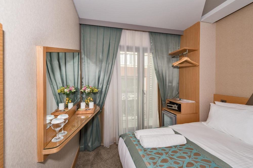 Hotel Genova Istanbul Old City Exterior photo